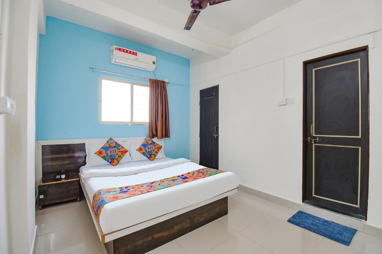 Fabhotel Ashiyana Lodge - Nr Butterfly Park - Hindzsevádi Kültér fotó