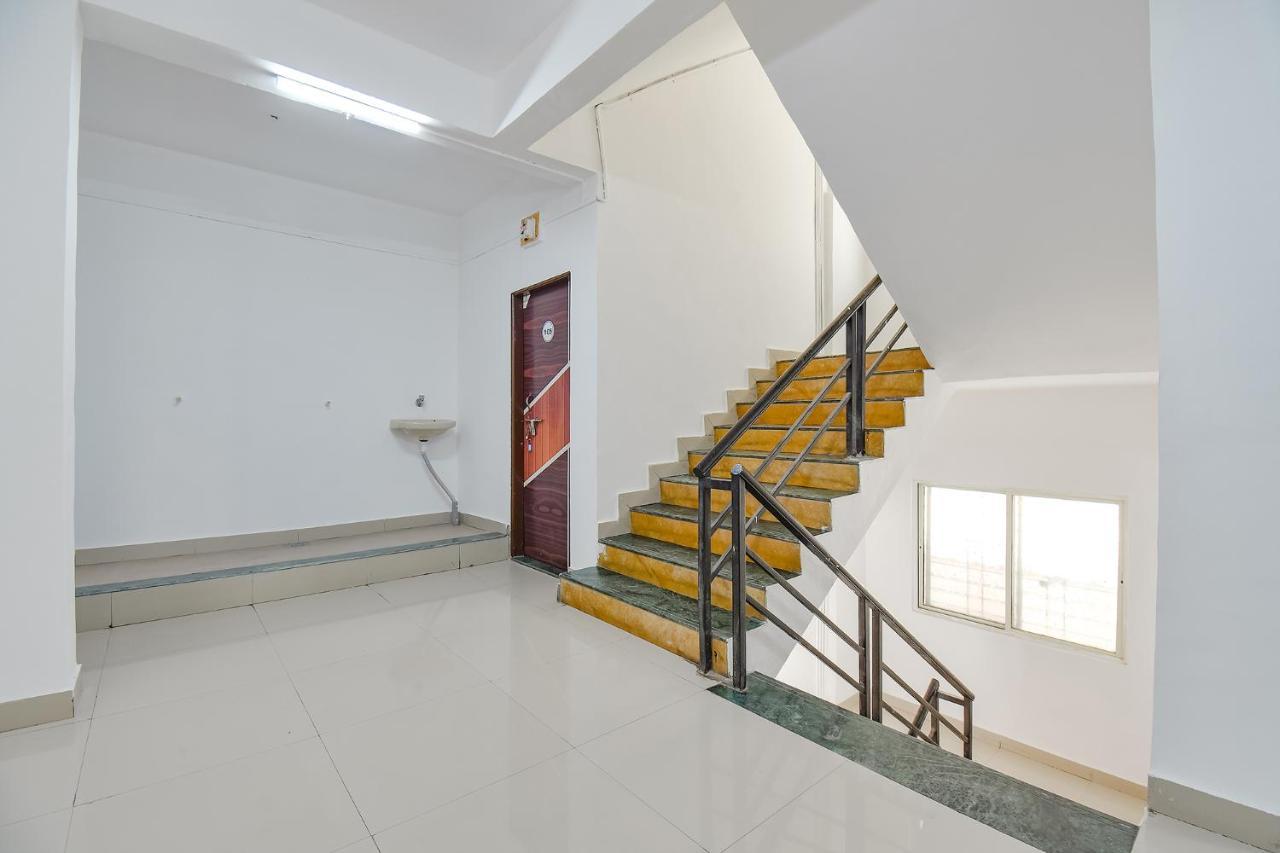 Fabhotel Ashiyana Lodge - Nr Butterfly Park - Hindzsevádi Kültér fotó
